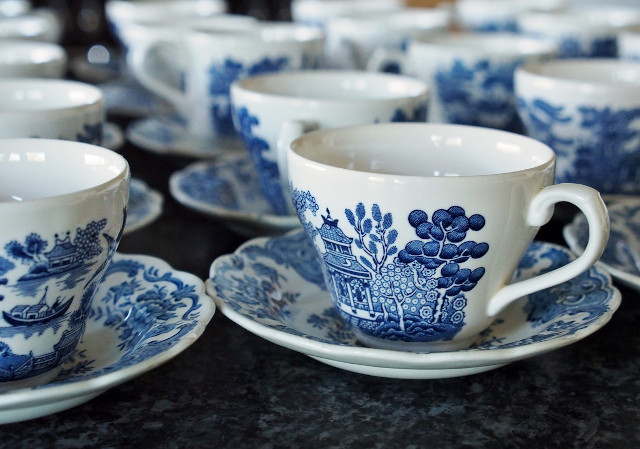 Mend Chinaware and Porcelain