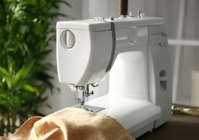 Mend bobbin sewing machine